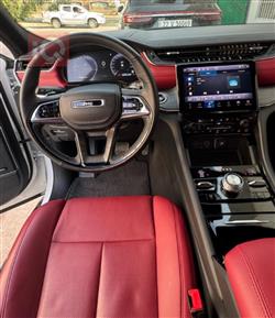 جیپ گراند شیرۆکی